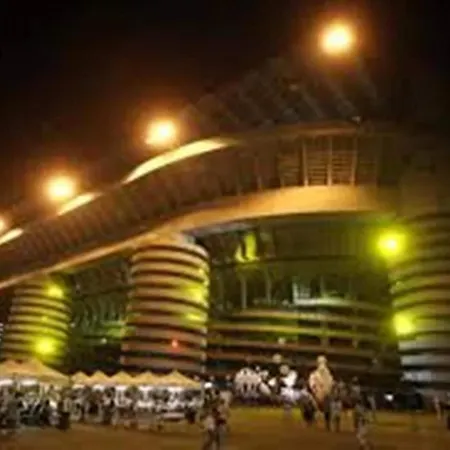 Couette-café Luci A San Siro 3*